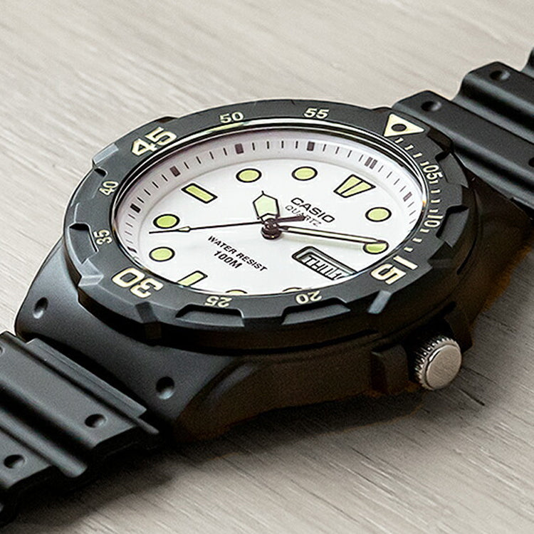 Casio Retro Fashion Analog Classic Pointers Watch 'Black White Green' MRW-200HJ-7EJH