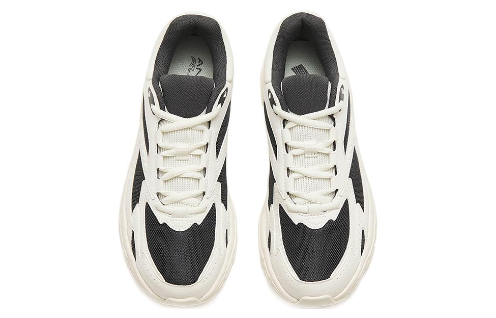 (WMNS) ANTA Low-Top Running Shoes 'Black White' 122245595-1
