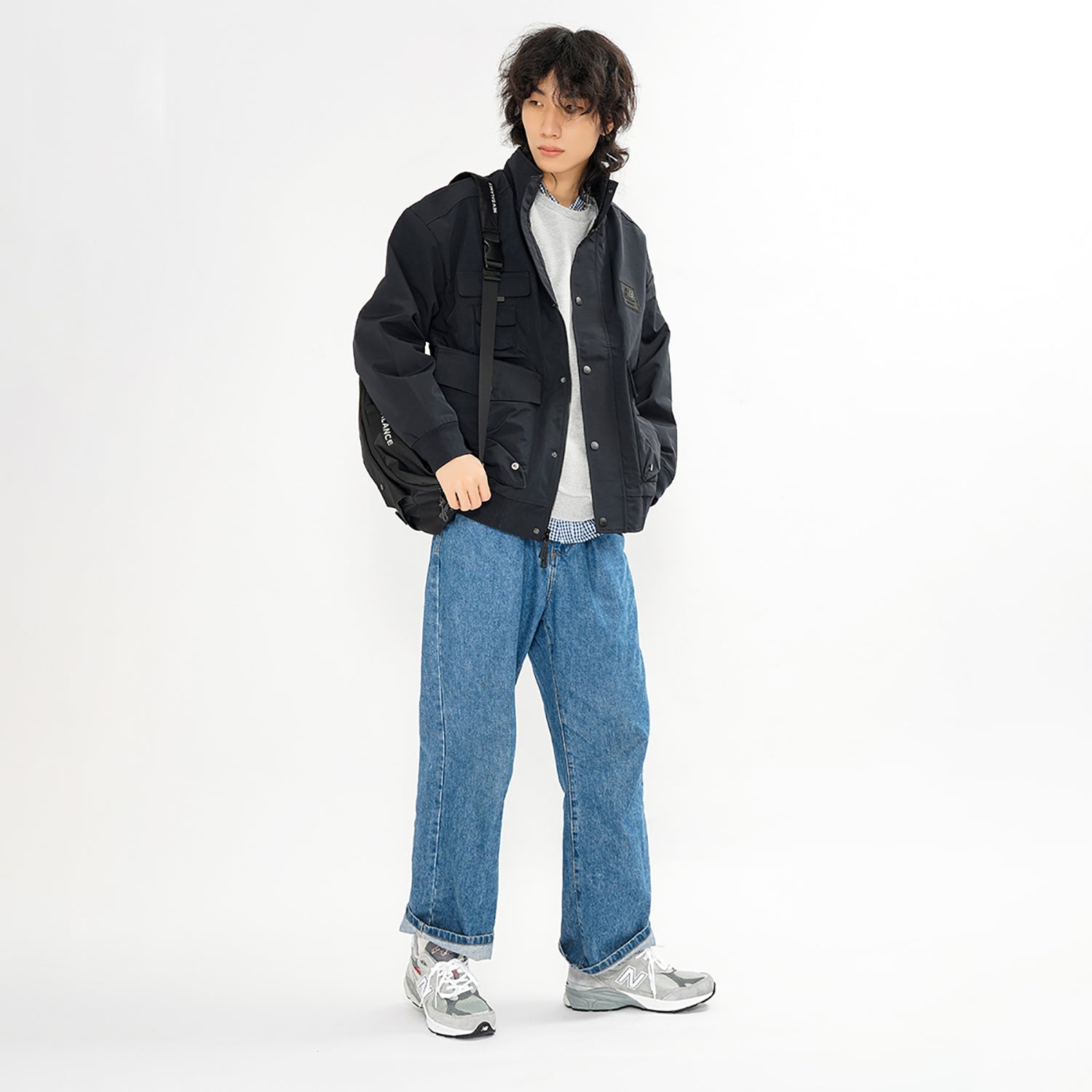 New Balance Multiple Pockets Cargo Windproof Sports Logo Jacket Black AMJ13384-BK