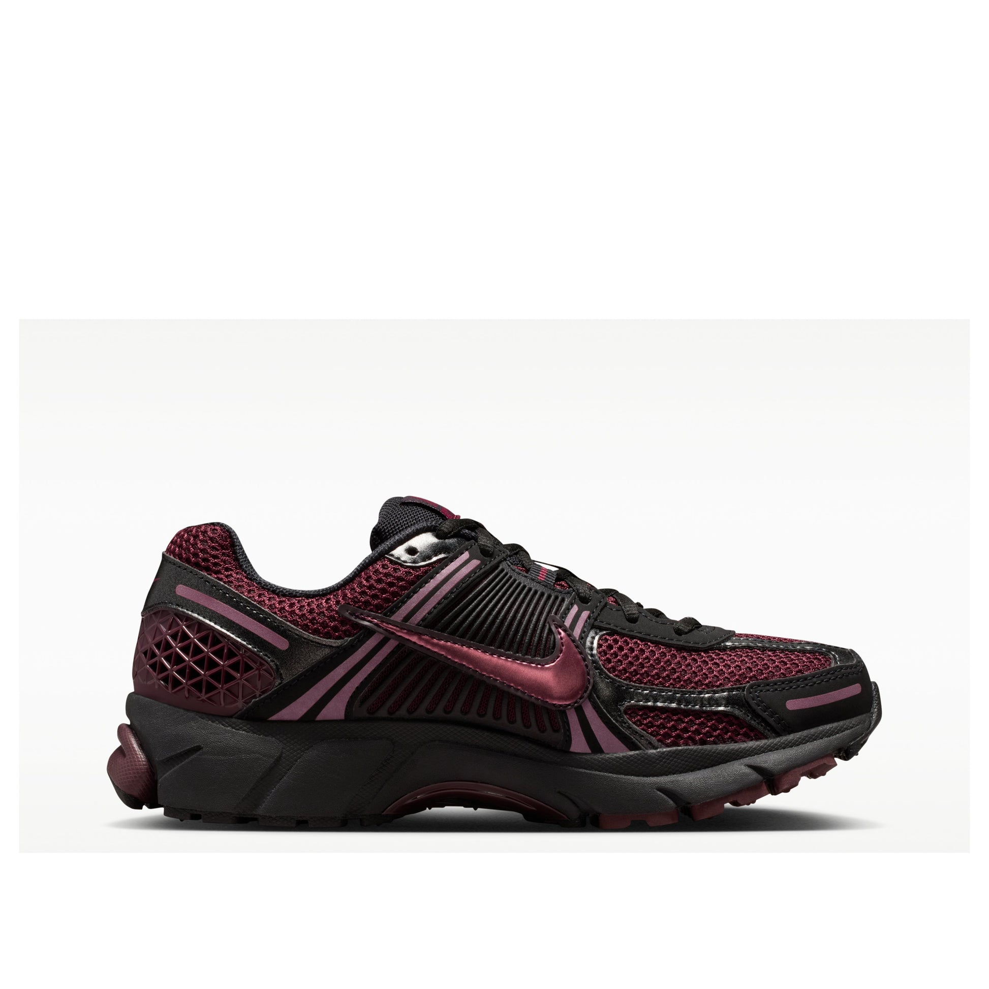 (WMNS) Nike Air Zoom Vomero 5 'Black Burgundy Crush' IB8929-002