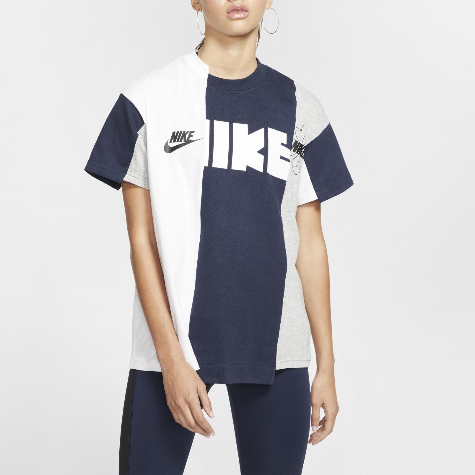 (WMNS) Nike x sacai NRG Splicing logo Colorblock T-Shirt 'Navy' CD6311-711