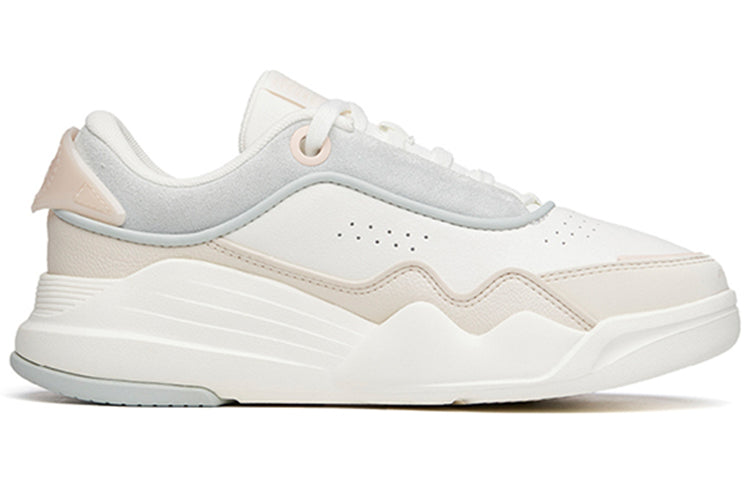 (WMNS) ANTA Life Series Sneakers Platform 'White Beige Grey' 922228093-1