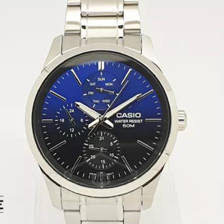Sports Blue Gradient Blue Analog MTP-E330D-2AVDF