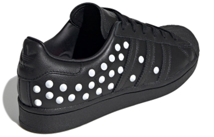 (WMNS) adidas Superstar 'Studs' FV3343