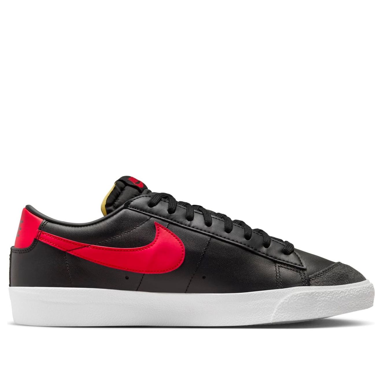 Nike Blazer Low '77 Vintage 'Black University Red' DA6364-002