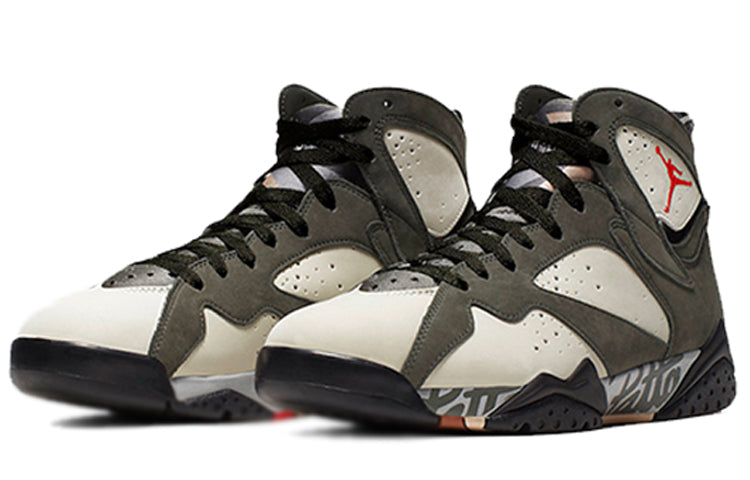 Air Jordan 7 Retro SP x Patta 'Icicle' AT3375-100
