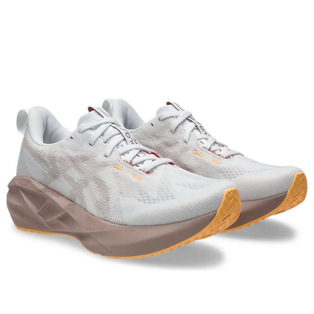 (WMNS) ASICS Novablast 5 Wide 'White Fawn' 1012B766-102