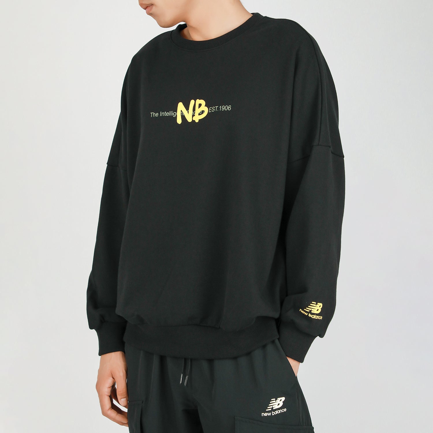New Balance Men's New Balance Logo Printing Knit Sports Round Neck Pullover Black AMT13365-BK