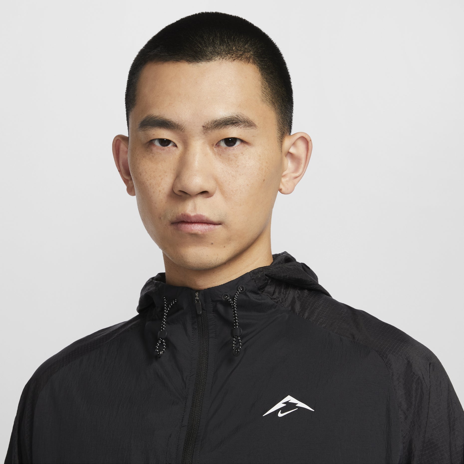 Nike Trail Aireez Running Jacket (Asia Sizing) 'Black' FN4003-010