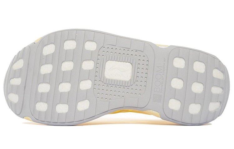(WMNS) Li-Ning Titan Trek 'Banana Yellow' AZGS018-3