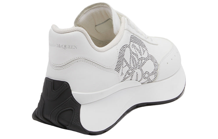 (WMNS) Alexander McQueen Sprint Runner 'White Black' 755637WIDN89089
