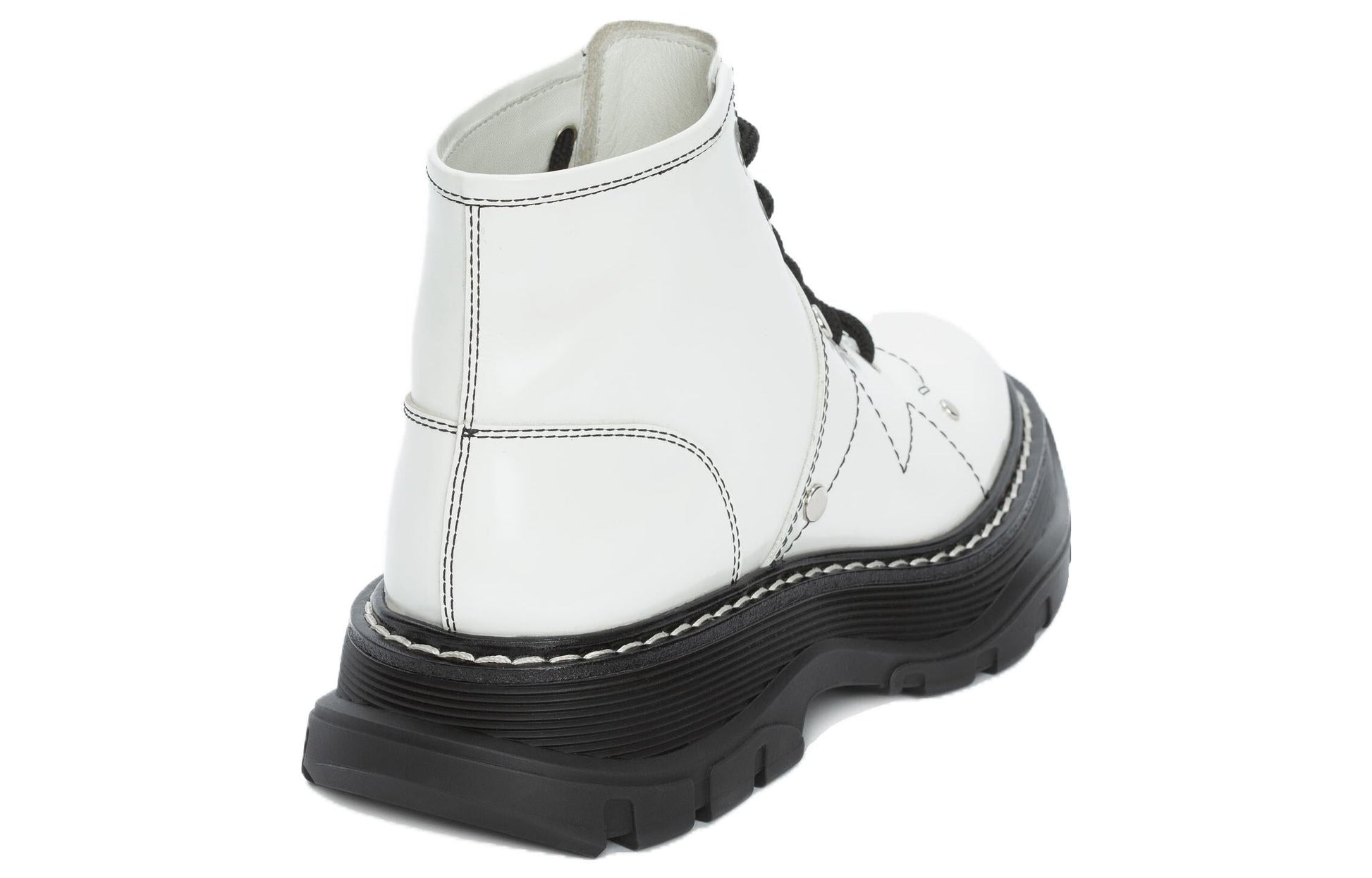 (WMNS) Alexander McQueen Tread Slick Boot 'Ivory Black' 595469WHQSG9089