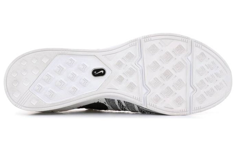Nike Flyknit Trainer 'White Black' 532984-100