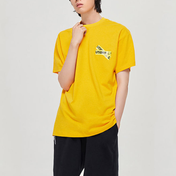 Li-Ning x Disney Crossover Zombie Donald Duck Printing Short Sleeve Couple Style Yellow AHSP067-3