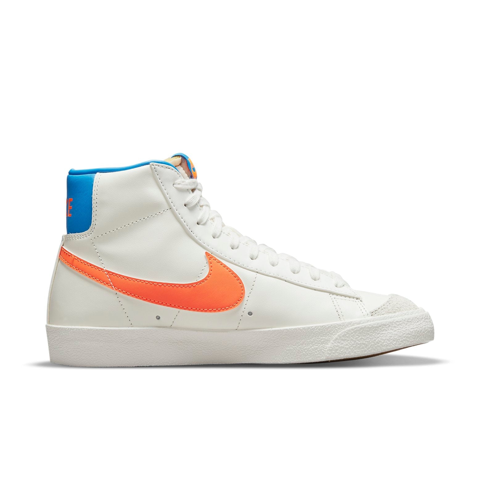 (WMNS) Nike Blazer Mid '77 'Sail Total Orange' DQ4692-100