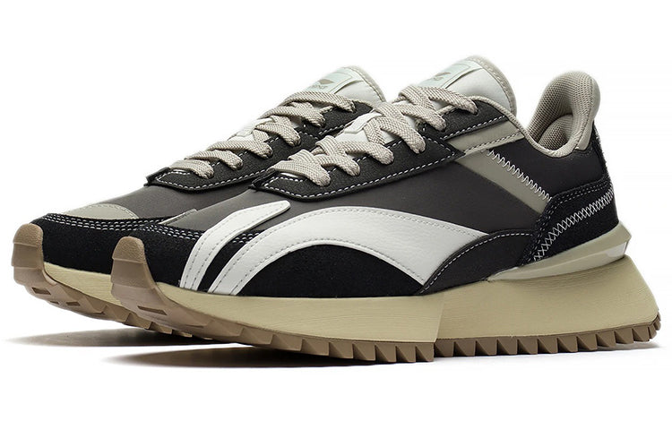 (WMNS) Li-Ning Zaiwu 'Black Grey White' AGCS262-2