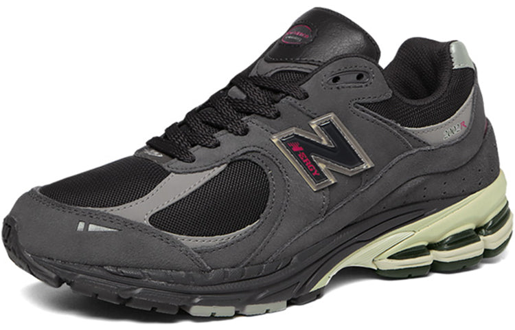 New Balance 2002R 'Magnet Hi-Pink' M2002RGV