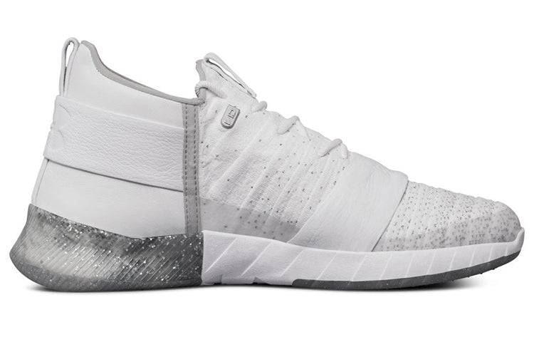 Under Armour C1N Lux 'White Silver' 3000325-100