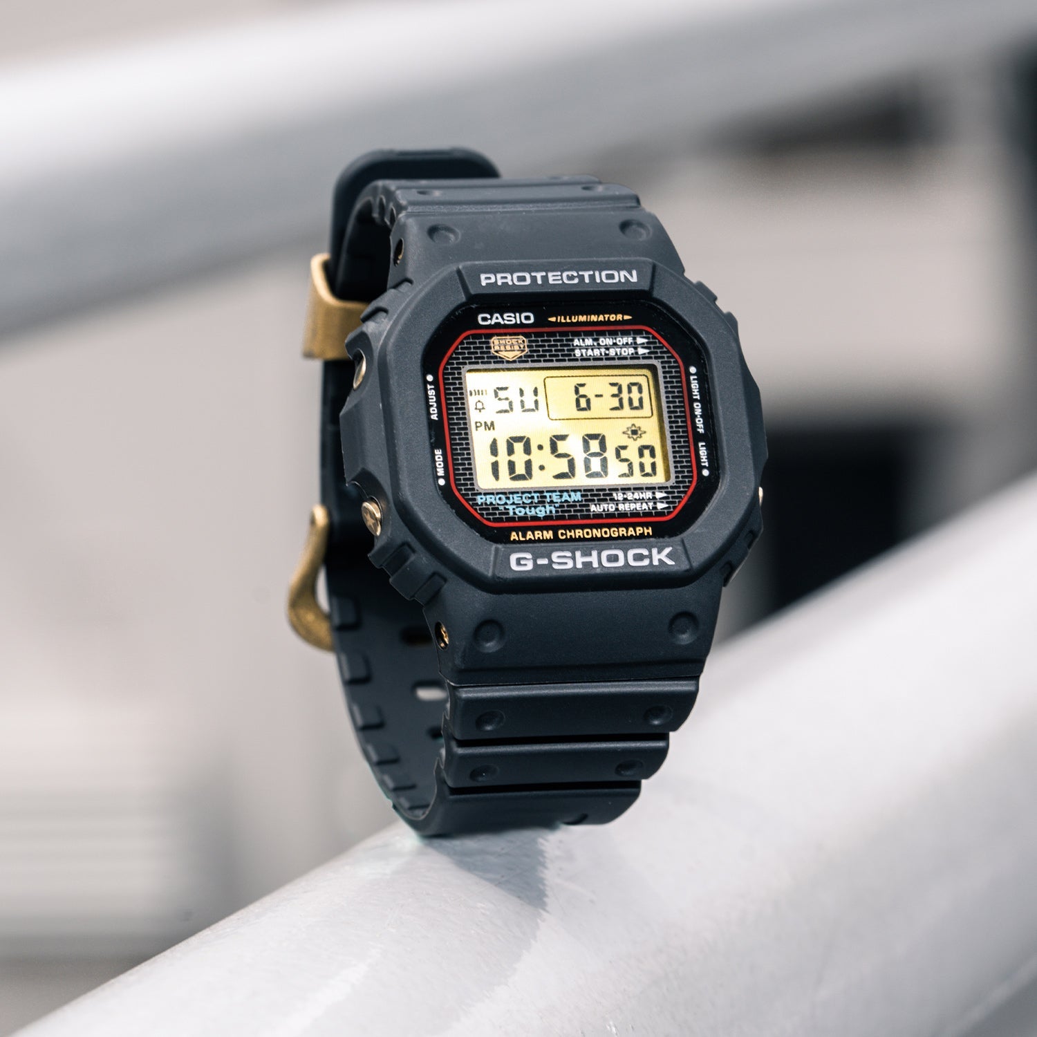 CASIO G-Shock Digital 'Black Gold' DW-5040PG-1PR