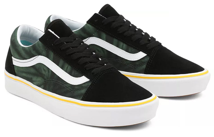 Vans Unisex Trip Outdoors Comfycush Old Skool Low-Top Sneakers Black/Green VN0A5DYC8UH