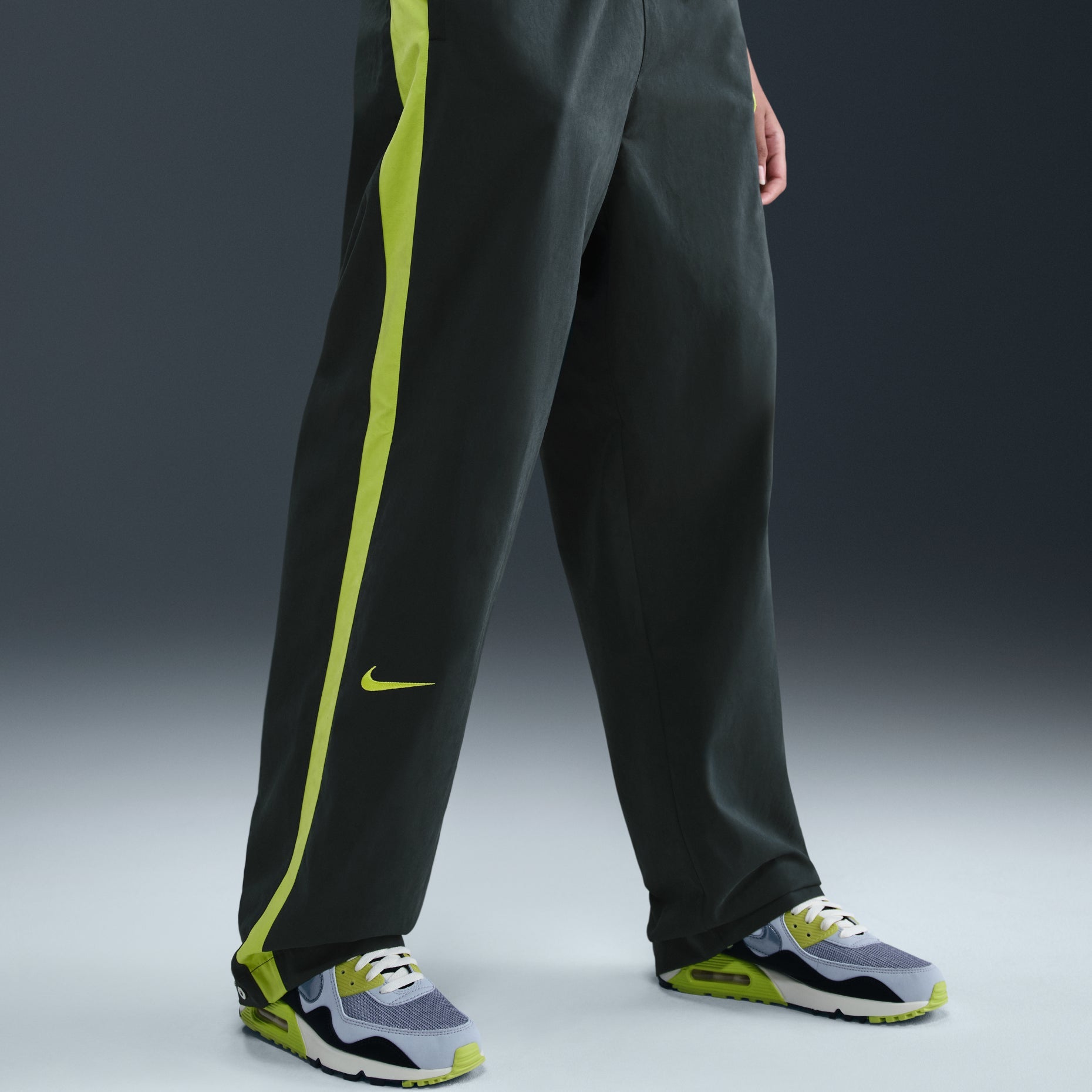 Nike x Patta Track Pants Asia Sizing 'Black Cyber' HJ0738-010