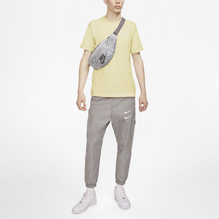 Men's Nike Small Round Neck Short Sleeve Yellow T-Shirt AR4999-113