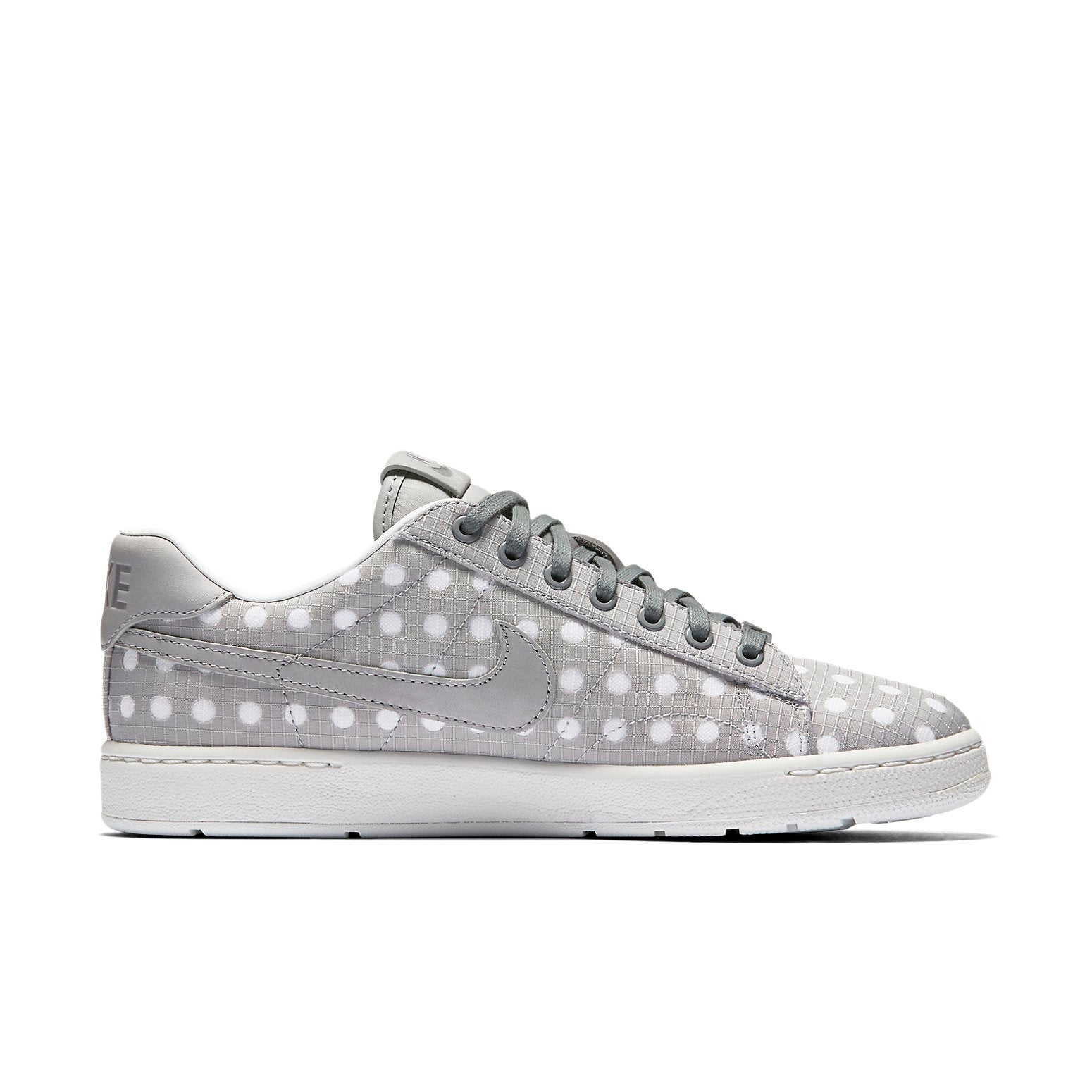 (WMNS) Nike Tennis Classic Ultra Premium 'Matte Silver' 749647-004