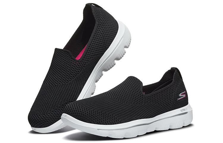 (WMNS) Skechers Go Walk Evolution Ultra Loafers Black/White 15761-BKW