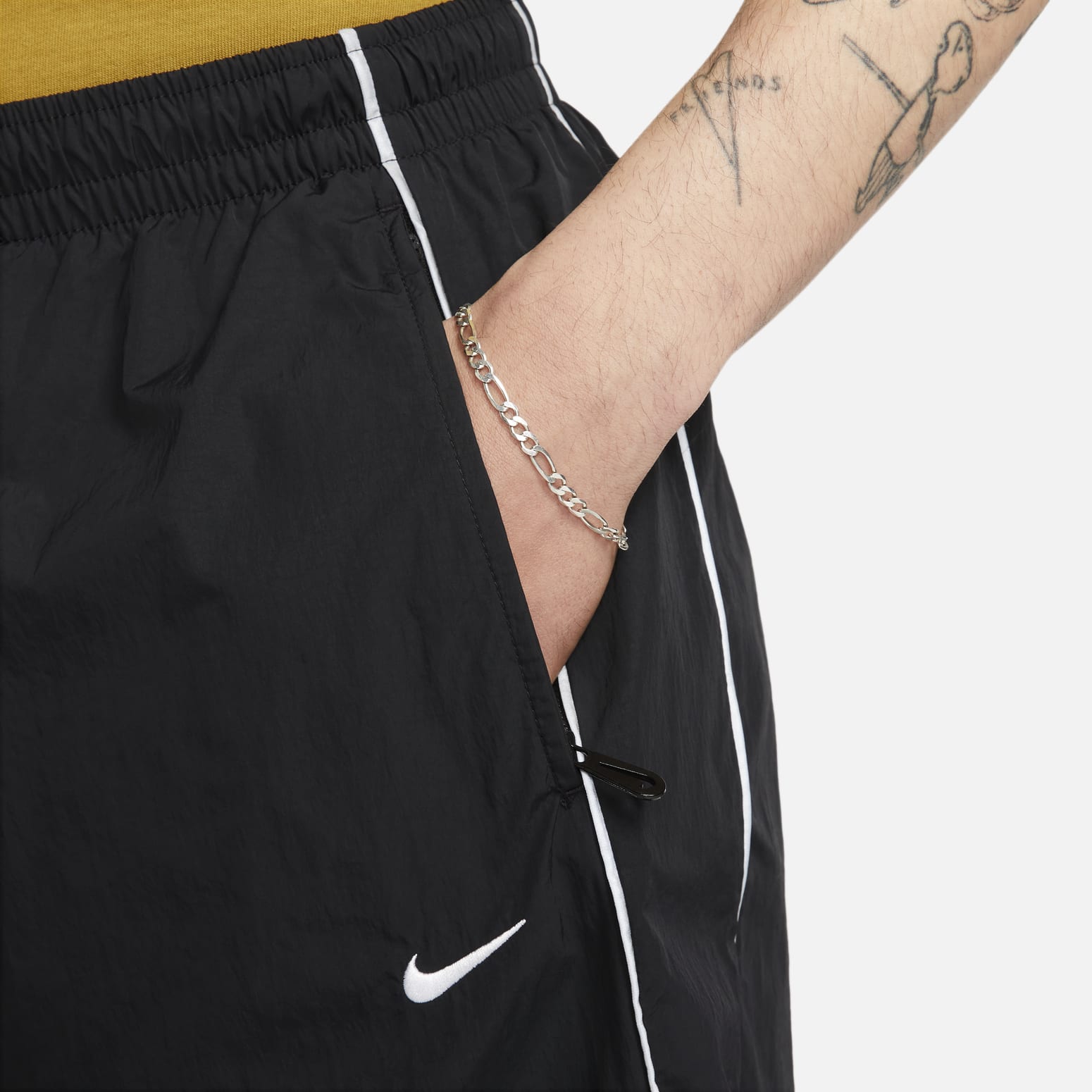 Nike Solo Swoosh Track Pants 'Black' FB8620-010