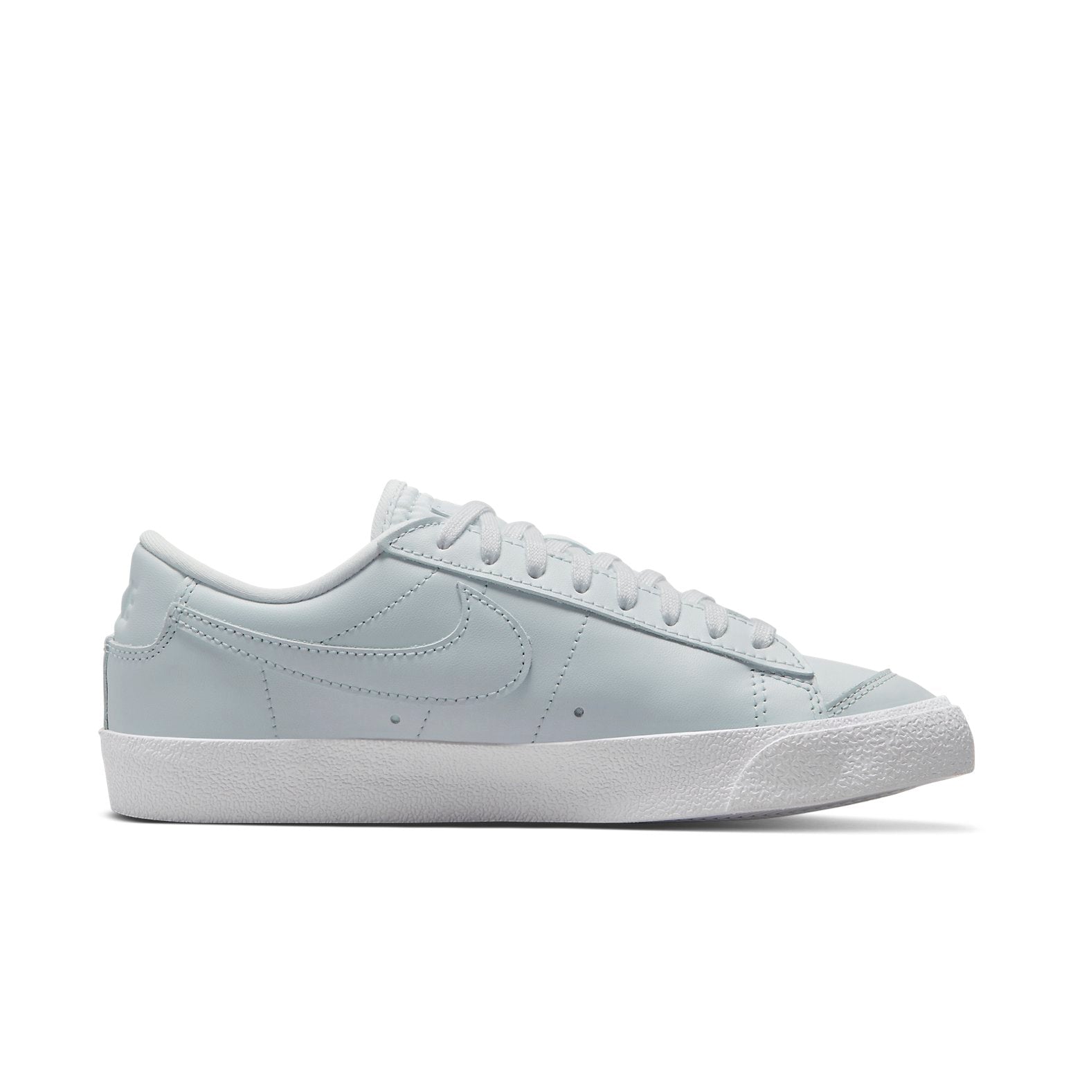 (WMNS) Nike Blazer Low'77 SE 'Blue White' DV2111-001