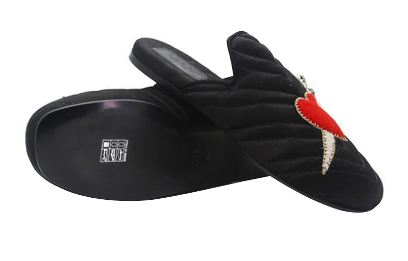 (WMNS) Gucci Quilted Satin Heart Slipper 'Black' 472159-KND30-1000