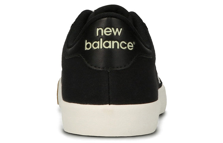 New Balance Unisex 212 Low-Top Sneakers Black/White NM212BSS