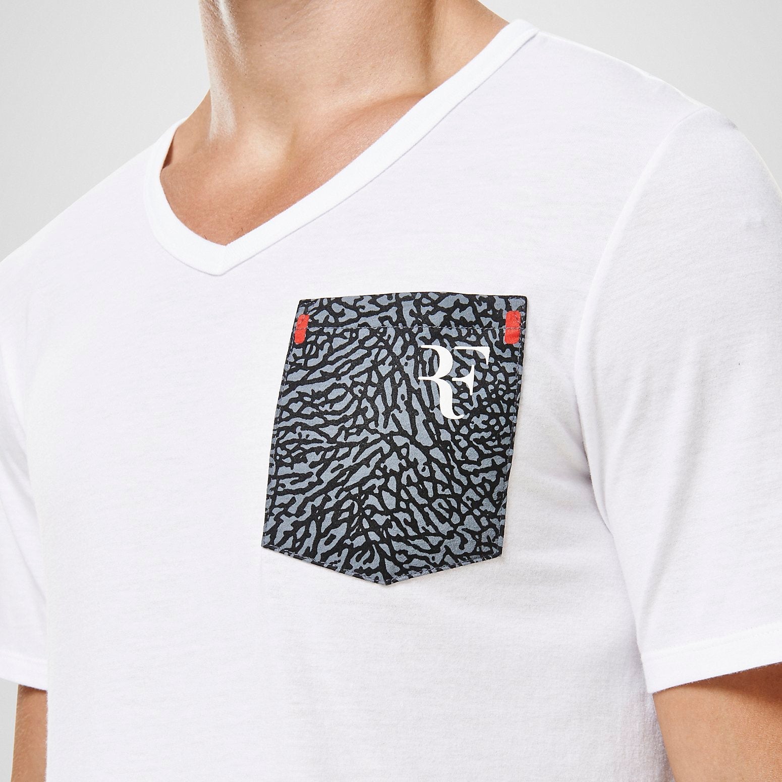 Air Jordan Court RF Elephant Fill T-Shirt 'White' 716887-100