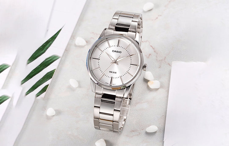 CASIO Waterproof Stainless Steel Strap Unisex Mens Silver Analog MTP-1303D-7AV