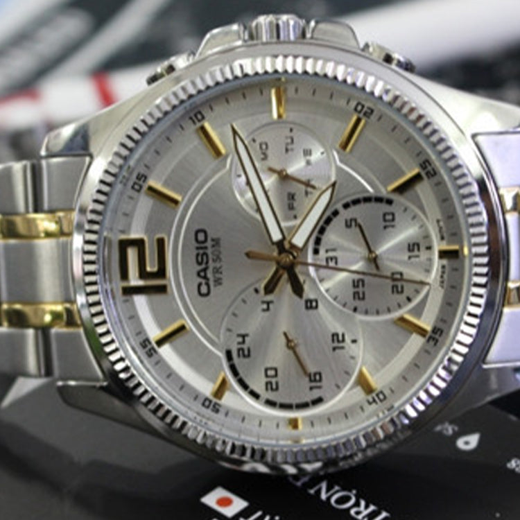 Men's CASIO Waterproof Quartz Three Eyes Dial 42mm Stainless Steel Strap Watch Mens White Analog MTP-E305SG-9AVDF