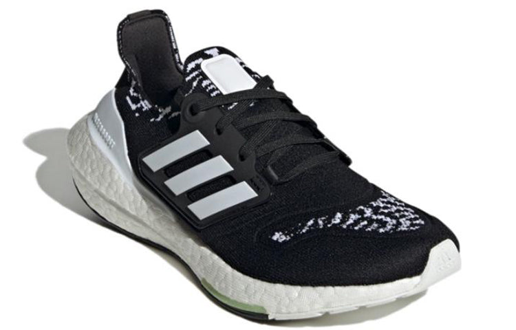 (WMNS) adidas Ultraboost 22 'Black White Almost Lime' GX8019