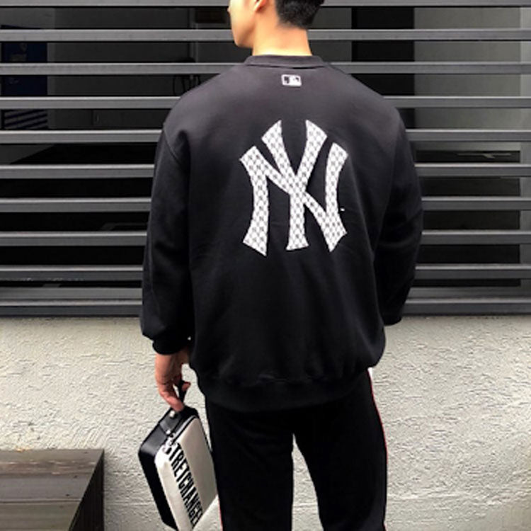 MLB Unisex New York Yankees Vintage Old Flower Series Round-neck Sweatshirt Black 31MTM1941-50L