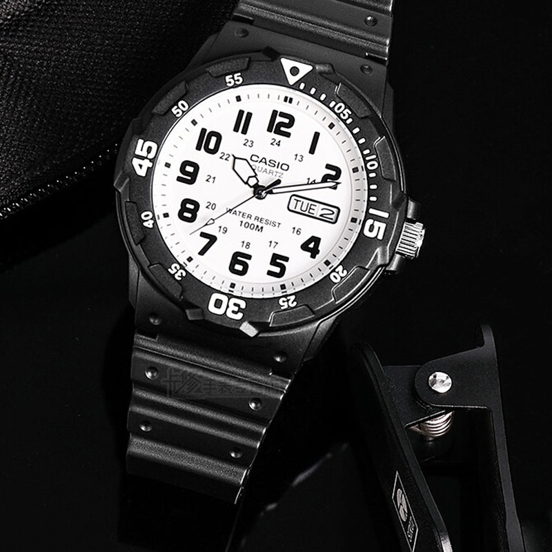CASIO Waterproof Sports Quartz Shockproof Mens White Analog MRW-200H-7B