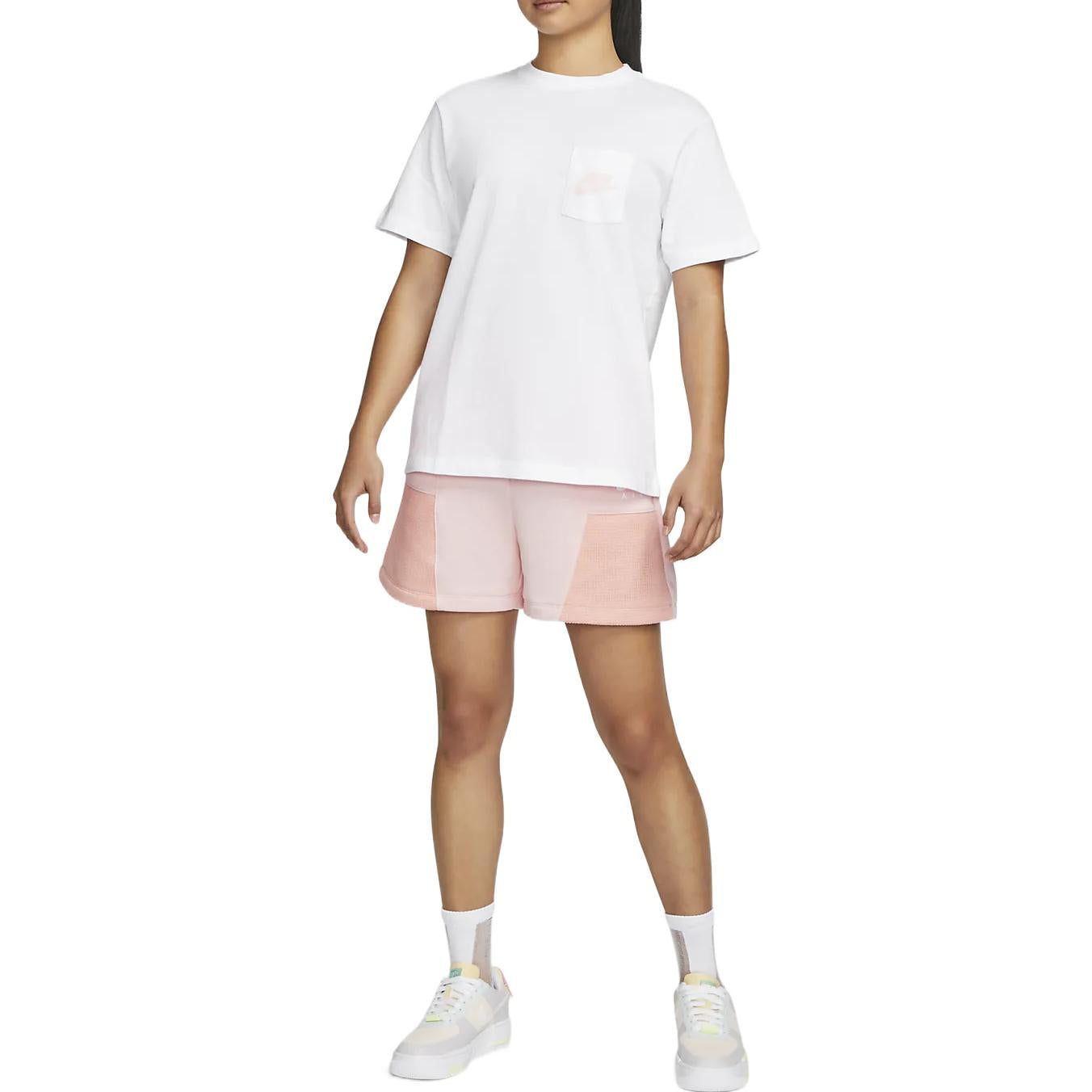 (WMNS) Nike Sportswear Pocket T-Shirt 'White' DQ3154-100