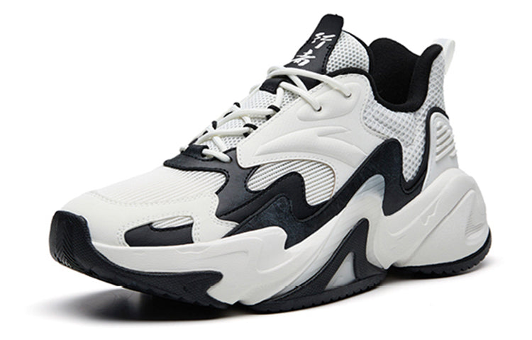 (WMNS) ANTA Walker 3 'White Black' 122238881-3