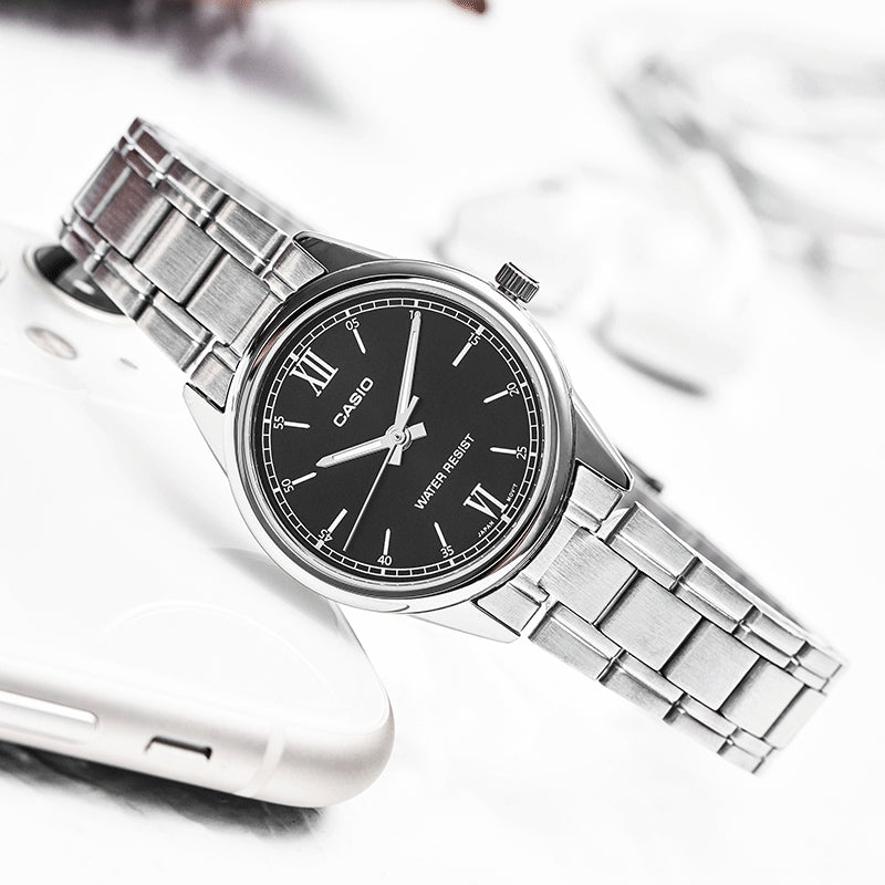 CASIO Quartz Waterproof SilverBlack Analog LTP-V005D-1B2