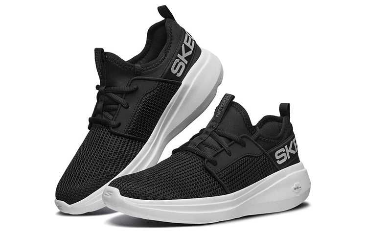 (WMNS) Skechers Go Low-Top Black/White 15103-BKW