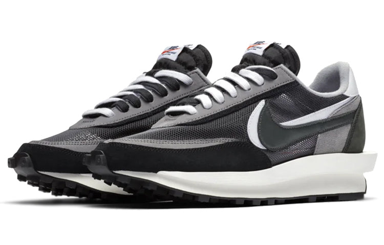 Nike x sacai LDWaffle 'Black' BV0073-001