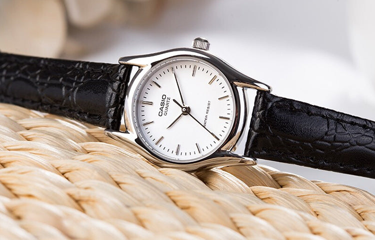 CASIO Female DRESS Japan / South Korea Fashion Silver Analog LTP-1094E-7A