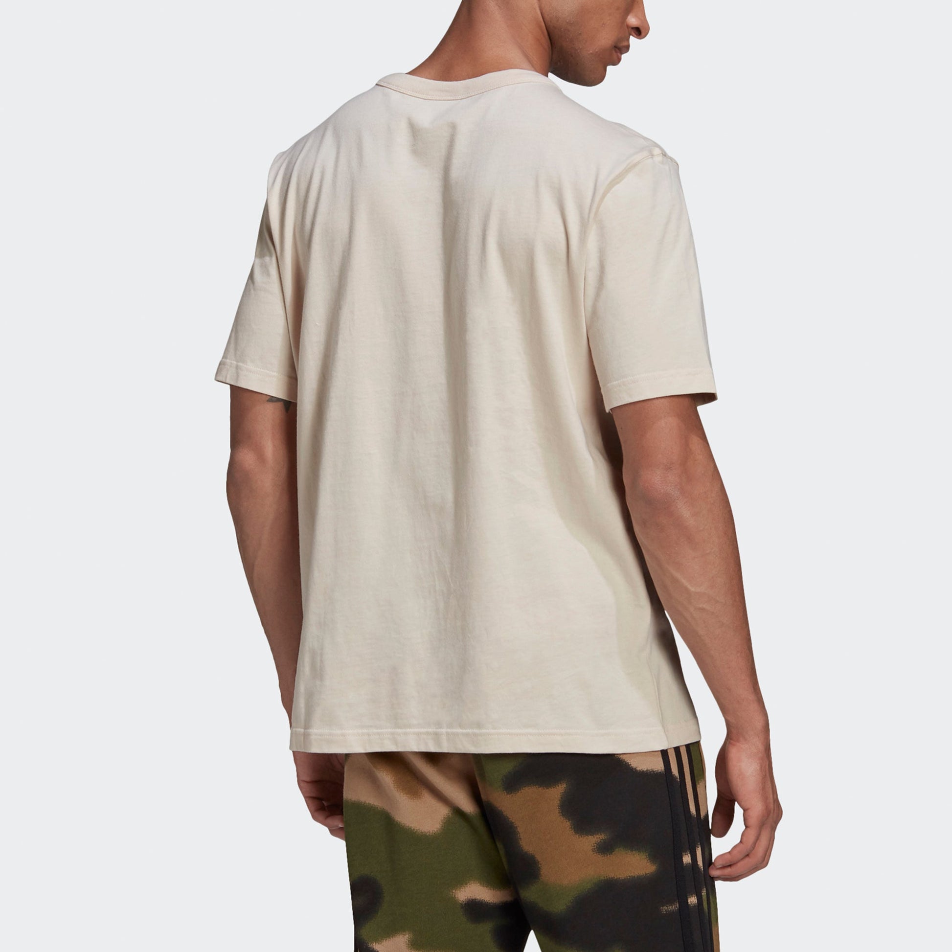 Men's adidas originals Silicon Badge T Logo Sports Short Sleeve Creamy White T-Shirt GN3298