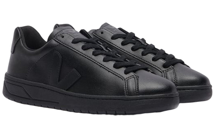Veja Urca CWL 'Full Black' UC072597