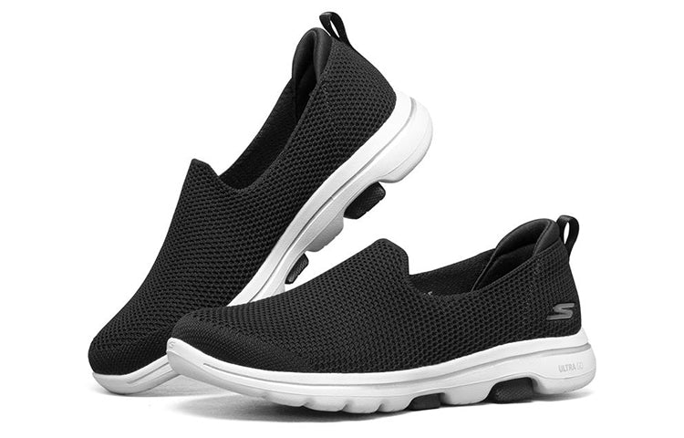 (WMNS) Skechers Go Walk 5 Loafers 'Black' 124147-BKW