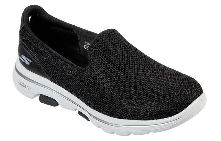 (WMNS) Skechers Go Walk 5 'Black White' 15901-BKW