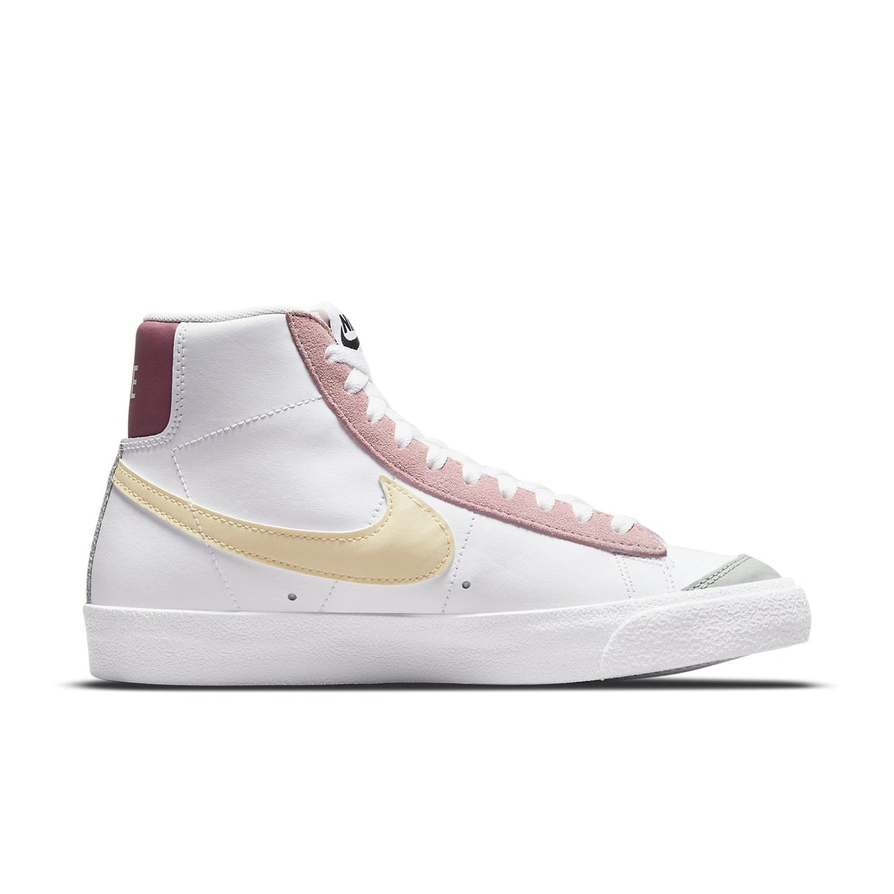 (WMNS) Nike Blazer Mid '77 'White Multi' DN5052-100