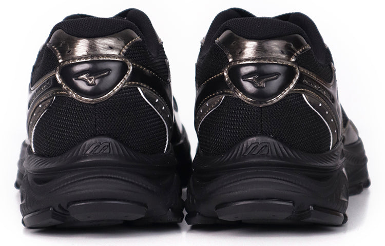 Mizuno Racer S 'Black Silver' D1GH223521